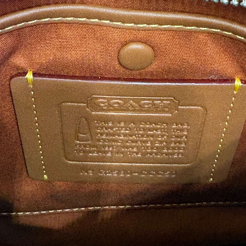 Coach Crystal Signature Jacquard edition NWT - Picture 9 of 9